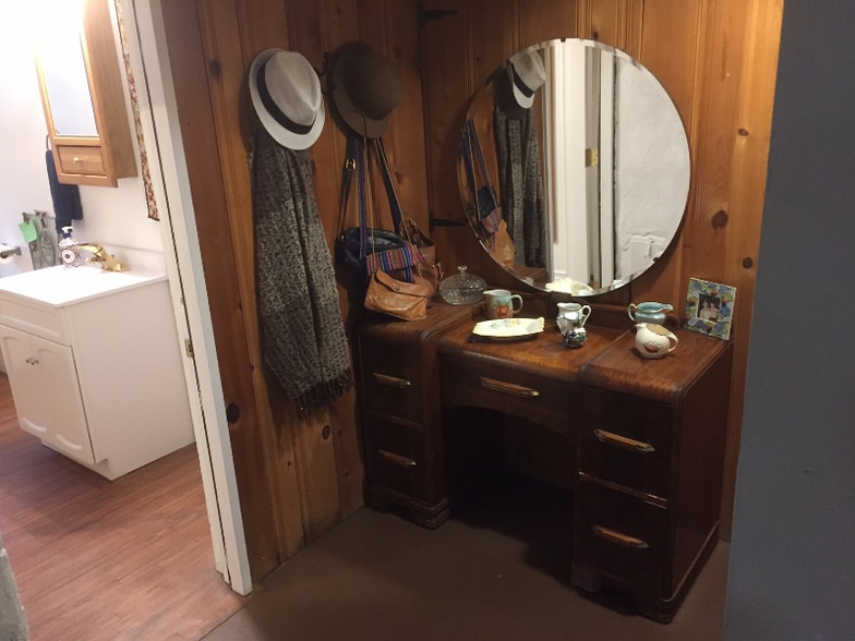 Building Photo - 352 Marion Ave