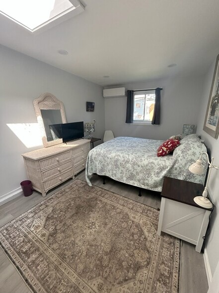 Main Bedroom with Window - 16 Dexter St