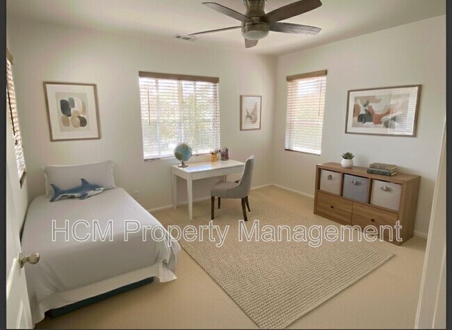 Building Photo - 21 Sonata St