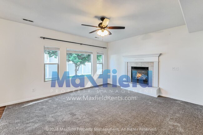 Building Photo - Lehi 4 BD 2.5 BA 2 GA - Fenced Yard
