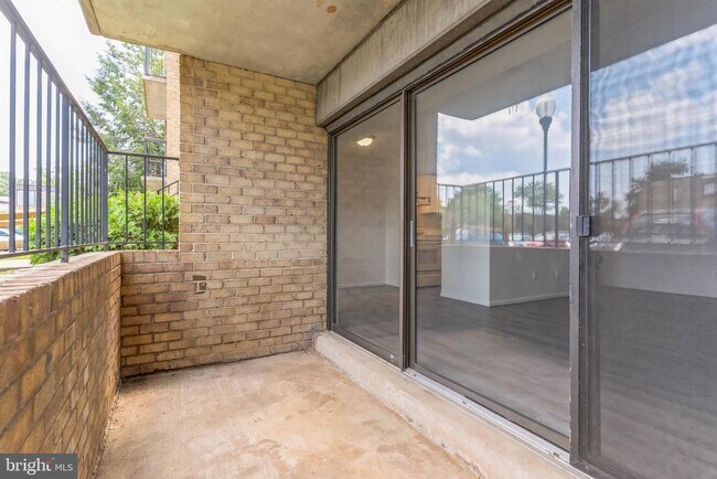 Building Photo - 7598 Gales Ct