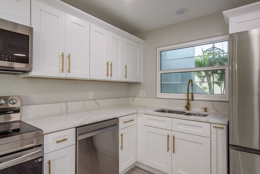 Building Photo - 2700 Bayshore Blvd