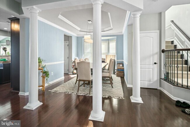 Building Photo - 42888 Southview Manor Dr