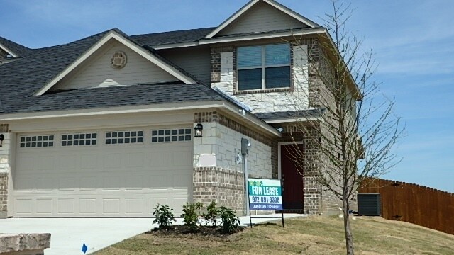 The Duplexes of Sanger - 4926 Villas Drive