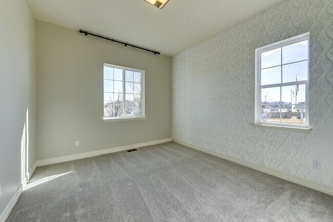 Building Photo - Breathtaking 4 Bedroom 3 Bedroom Ranch Style Home with Finished Basement!!