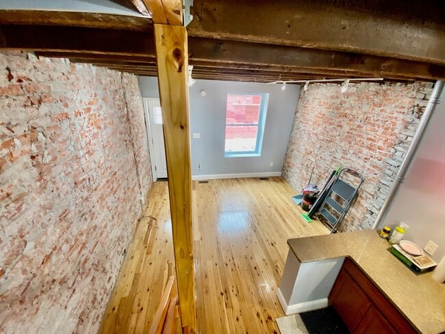 Building Photo - 2027 S Watts St.