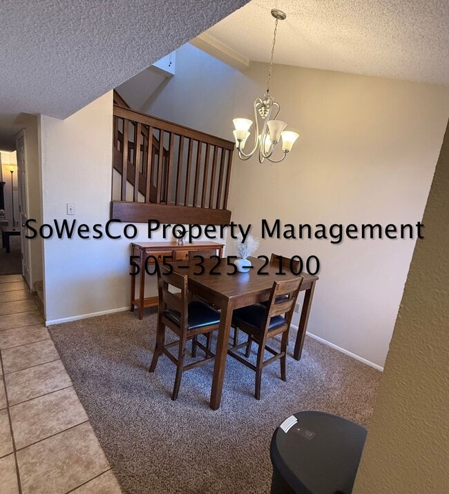 Building Photo - 2 Bedroom Furnished Monthly Rental in Coun...