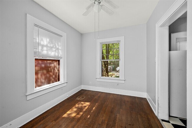 Building Photo - 1608 Kipling St