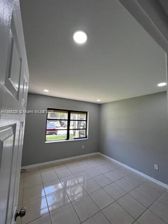 Building Photo - 7953 SW 104th St