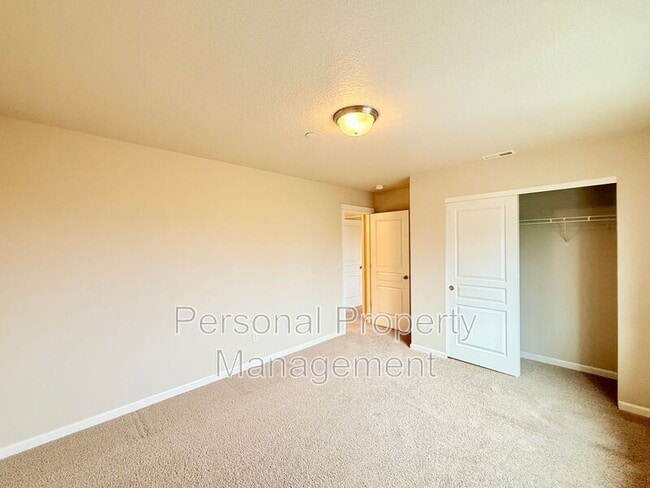 Building Photo - 7408 NE 30th Ave