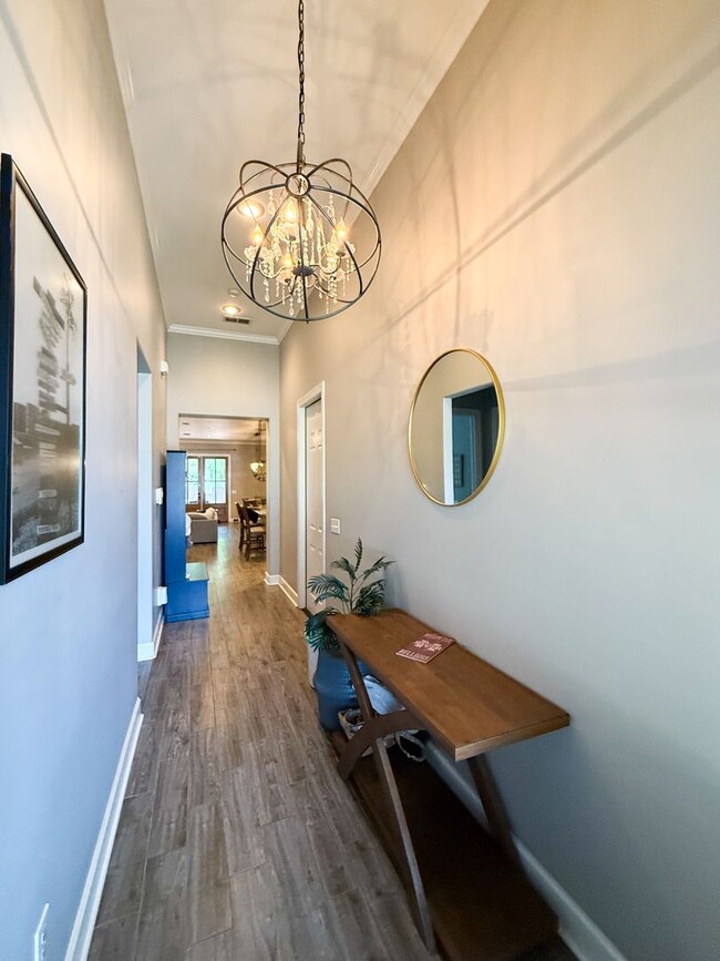 Building Photo - Charming 3-Bedroom, 2-Bath Home in Starkvi...