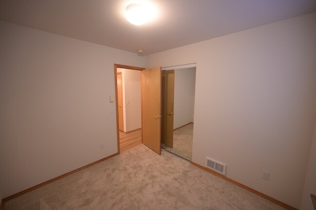Building Photo - Charming 3 Bed, 2 Bath Home in Summer Bree...