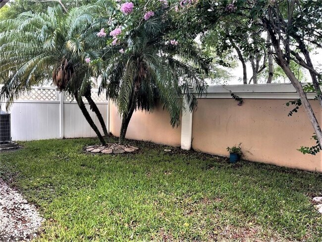 Building Photo - 3427 Commodore Ct