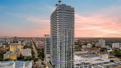 Building Photo - 225 1st Ave N