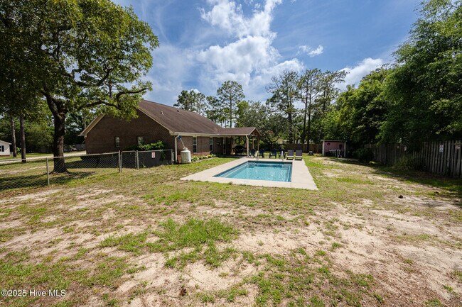 Building Photo - 316 Raye Dr