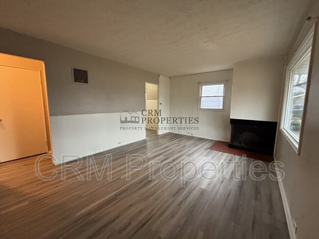 Building Photo - 1036 Columbus Blvd