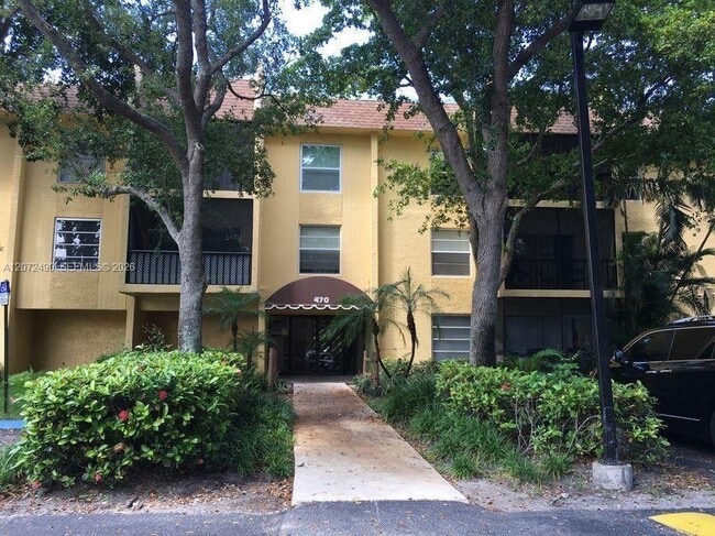 Building Photo - 470 NW 20th St