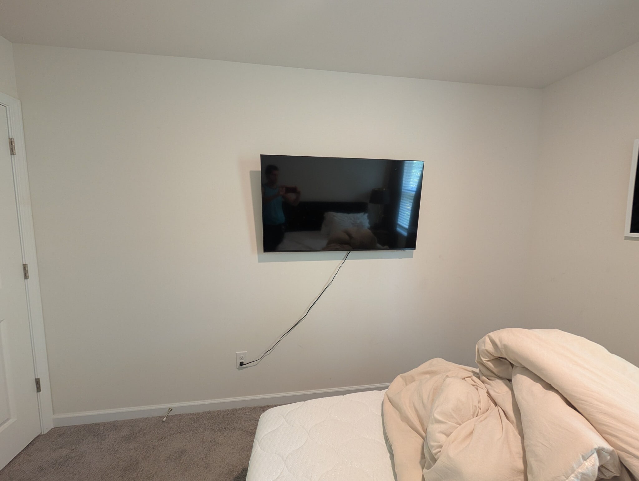 Building Photo - Room in Apartment on North Mills Rd