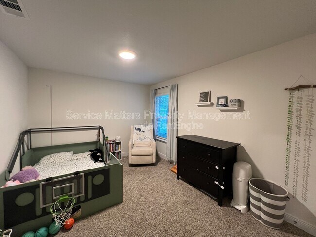 Building Photo - 4527 Plowman Ln