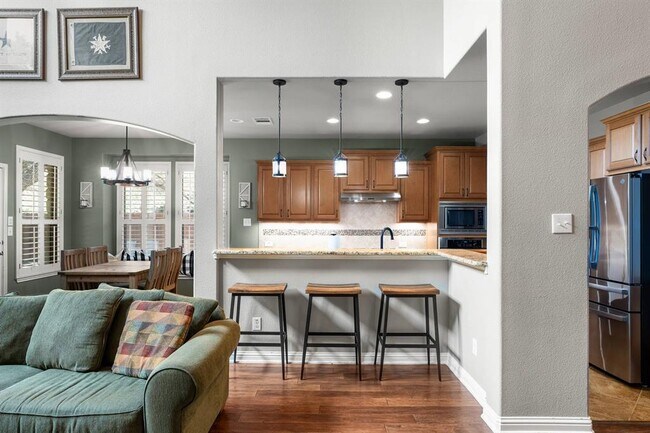 Building Photo - 420 Wild Rose Dr