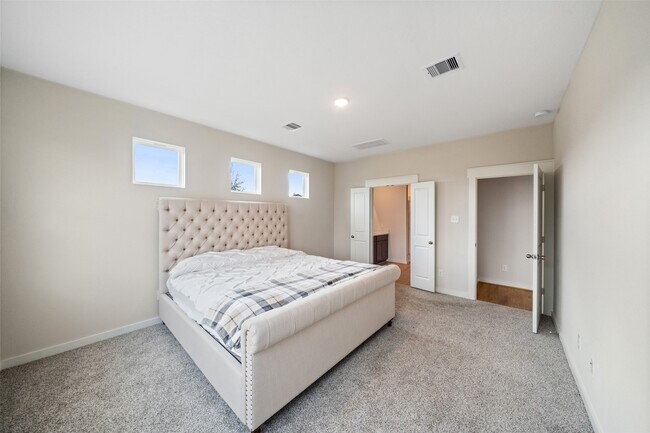 Building Photo - 4237 Red Cedar Ring Ln