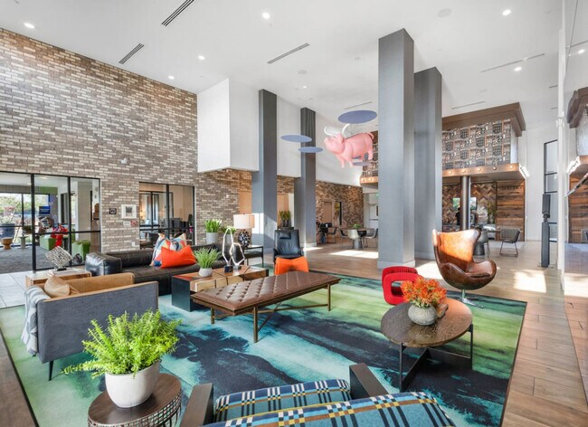 Building Photo - 500 W Broadway Rd