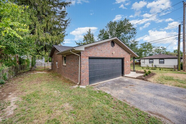 Building Photo - 2286 Alexandria Dr