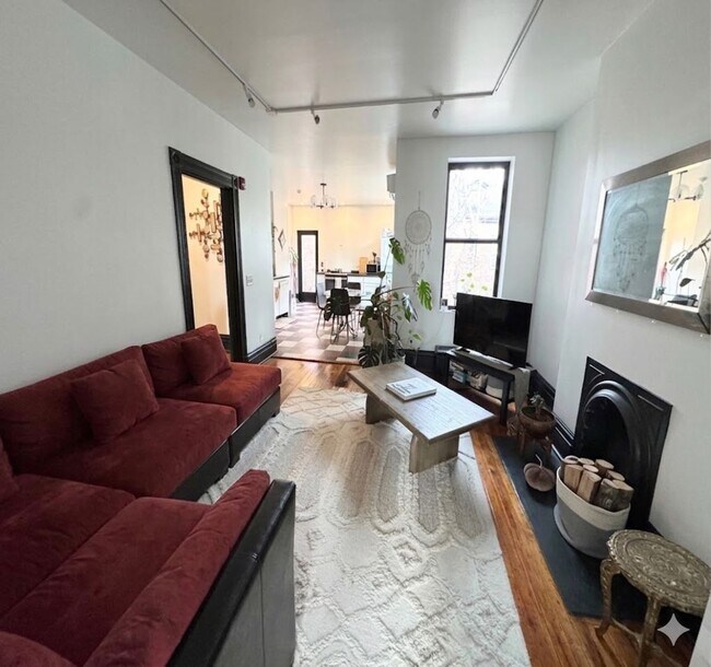 Building Photo - 1408 Lager St