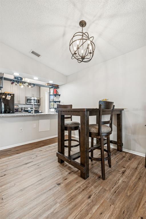 Building Photo - 2101 W Cherry St