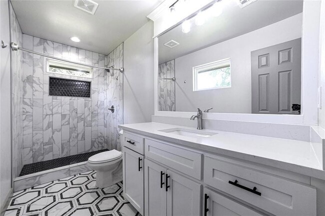 Building Photo - 1717 Breckenridge Dr