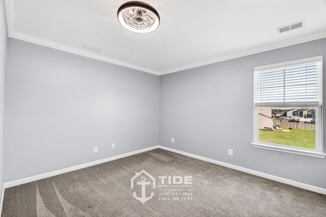 Building Photo - Spacious Living in Moncks Corner