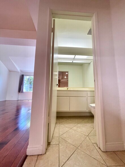 Downstairs Half Bath - 7102 Phelps Rd