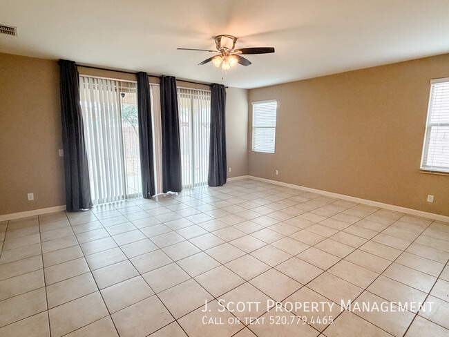 Building Photo - 9411 W Oregon Ave