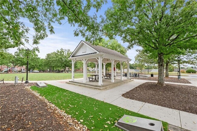 Building Photo - 283 Hiawassee Dr