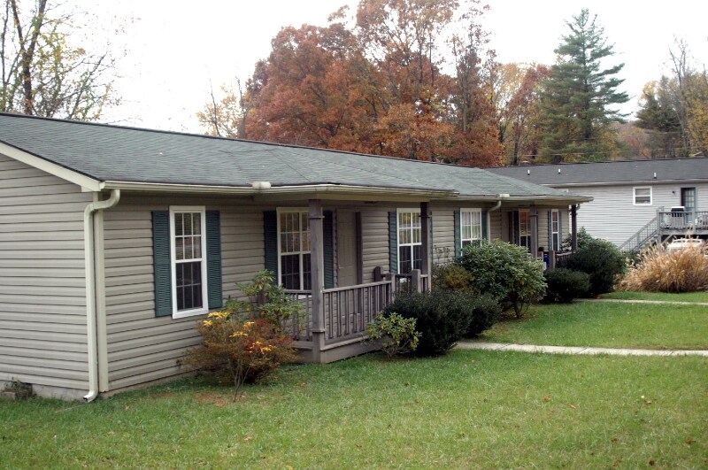 Building Photo - 614 Higate Rd