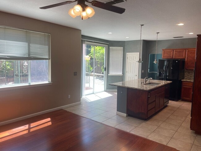Building Photo - 959 Sterling Cir