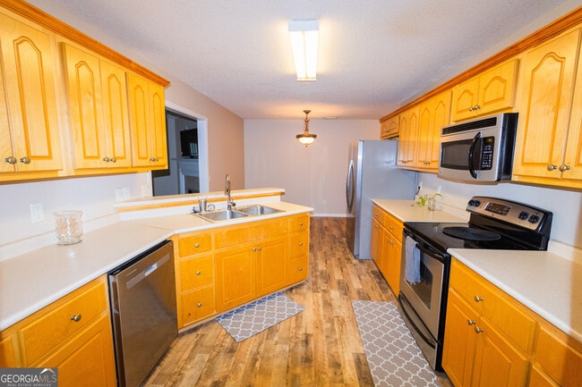 Building Photo - 1802 N Leah Ln