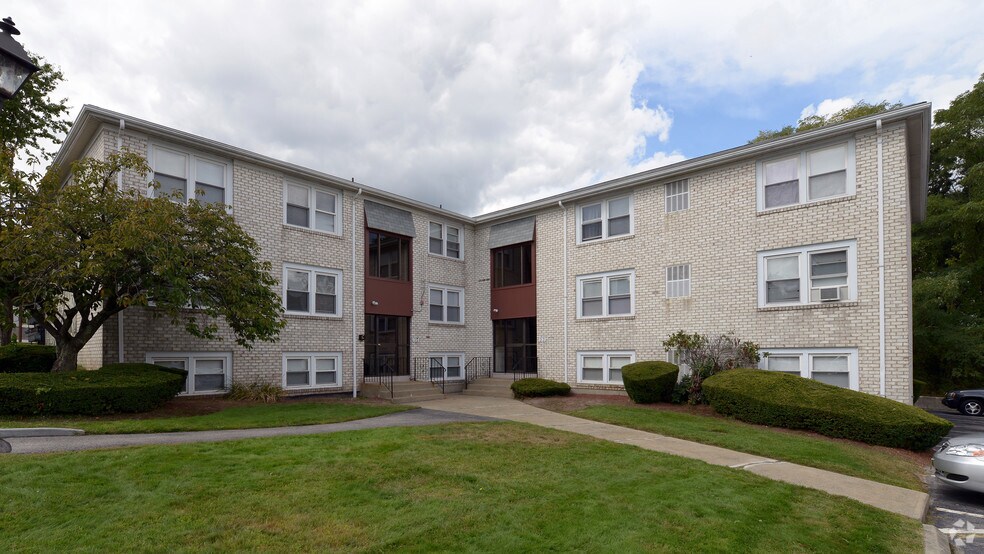 Tanglewood Village West Warwick Ri Apartment Finder