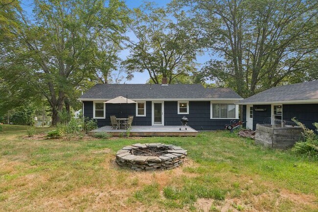 Building Photo - 67 Cutts Rd