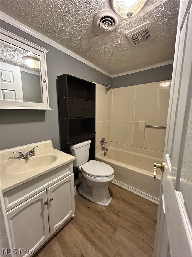 Building Photo - 365 N 12th St