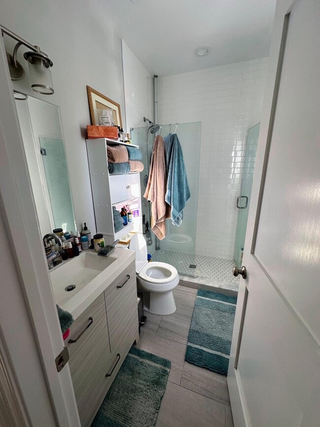 Building Photo - 4 Armonk St