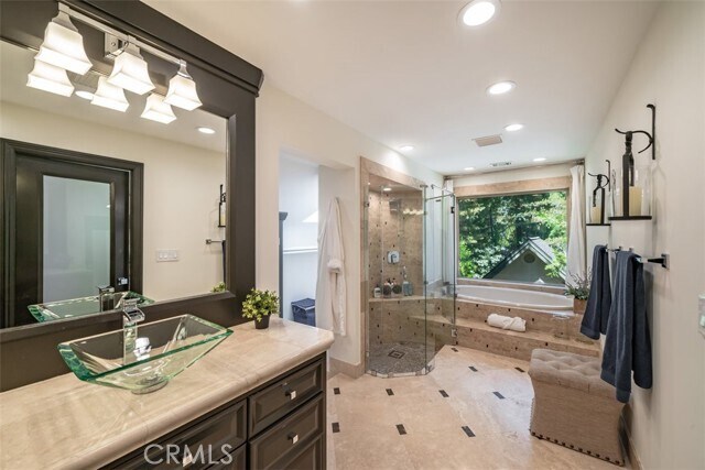 Building Photo - 27598 Meadow Bay Dr
