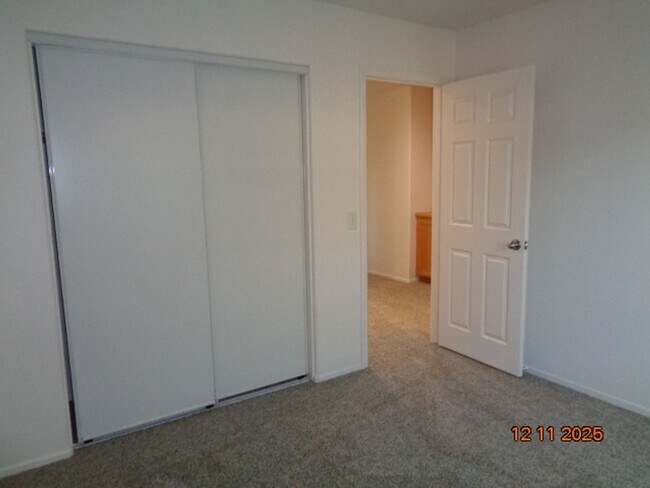 Building Photo - Beautiful 2 Story West Lancaster Home Built in 2003 with 2843 sq. ft.