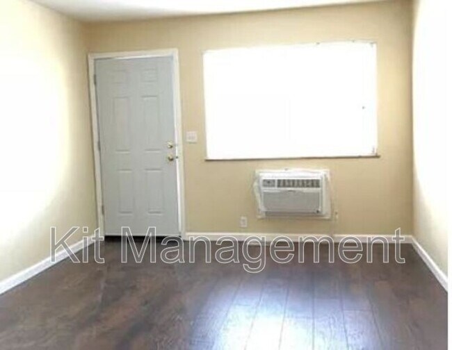 Building Photo - Charming 1-Bedroom Near West Laskey – Cozy, Convenient, and Affordable at $675 / $99 Move In Special