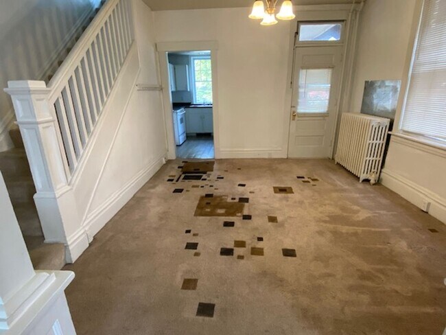 Building Photo - Pedrosa -713-715 Linden Avenue