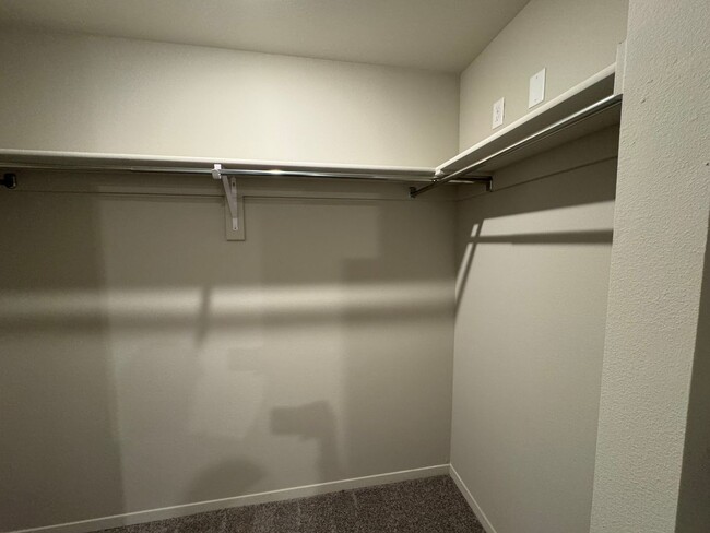 Building Photo - Brand New 4 Bedroom in Bixby