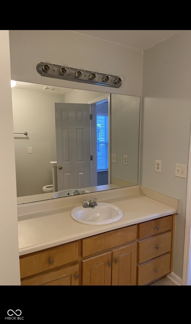 Building Photo - 12540 Majestic Way