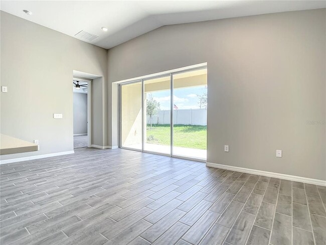 Building Photo - 2675 Ridgetop Ln