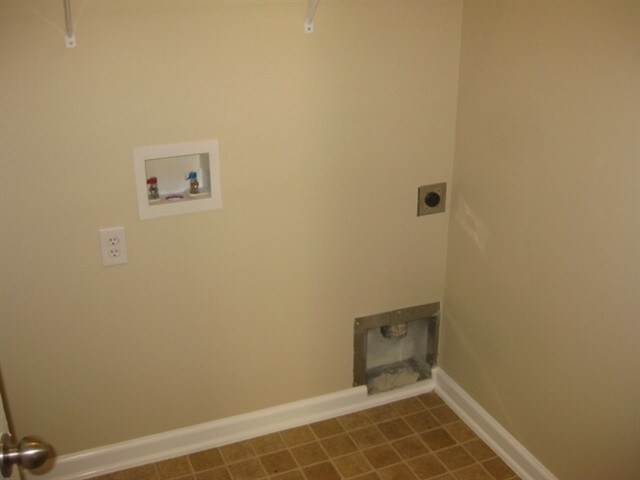 Building Photo - 216 Haywood Ln