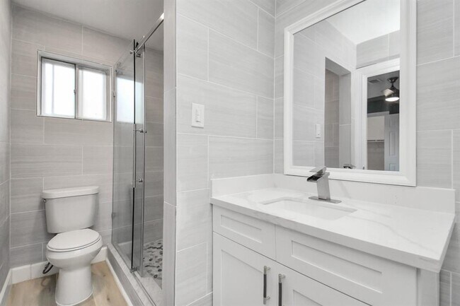 Building Photo - 9126 Troulon Dr